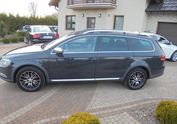 Volkswagen Passat cena 42200 przebieg: 289000, rok produkcji 2014 z Mogilno małe 667